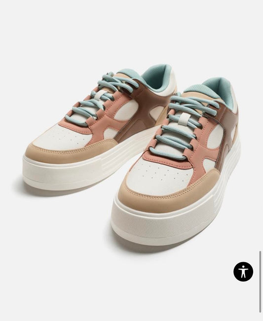 RETRO STYLE SNEAKERS  ZARA